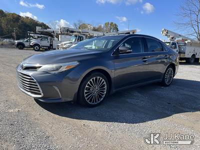 2016 Toyota Avalon 4-Door Sedan