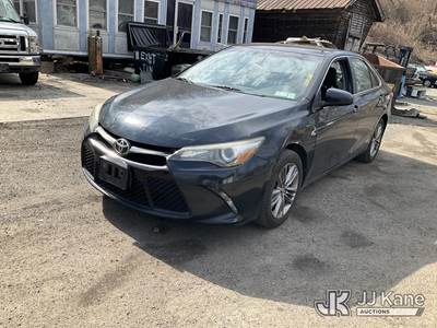 2016 Toyota Camry 4-Door Sedan