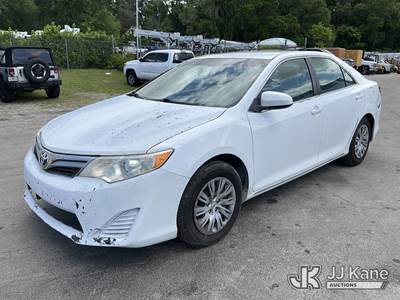 2014 Toyota Camry 4-Door Sedan