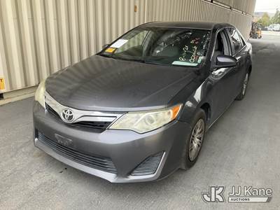 2014 Toyota Camry 4-Door Sedan