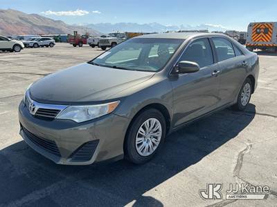 2013 Toyota Camry 4-Door Sedan