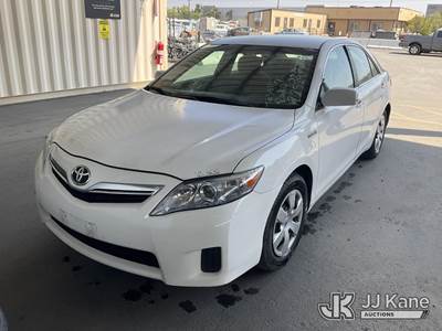2010 Toyota Camry Hybrid Sedan 4-Door Sedan