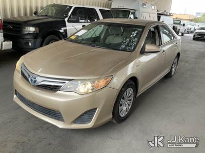 2012 Toyota Camry Hybrid 4-Door Sedan
