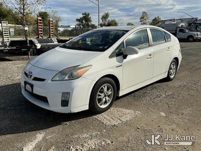 2010 Toyota Prius Hybrid 4-Door Hatch Back