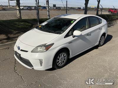 2013 Toyota Prius Hybrid 4-Door Hatch Back