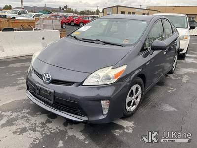 2015 Toyota Prius Hybrid 4-Door Hatch Back