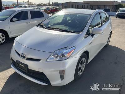 2015 Toyota Prius 4-Door Hatch Back