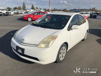 2005 Toyota Prius 4-Door Hatch Back