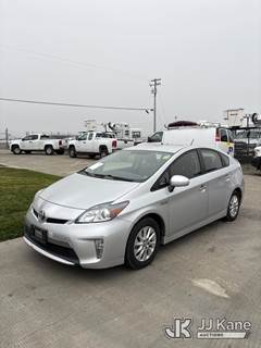 2015 Toyota Prius Hybrid 4-Door Sedan