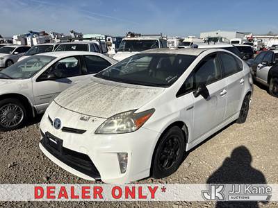 2013 Toyota Prius Hybrid 4-Door Sedan