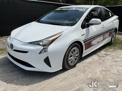 2017 Toyota Prius 4-Door Hybrid Sedan