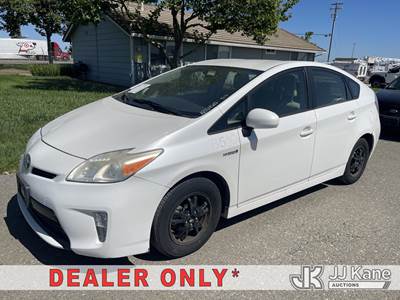 2014 Toyota Prius 4-Door Hybrid Sedan