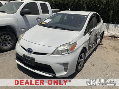 2014 Toyota Prius 4-Door Hybrid Sedan