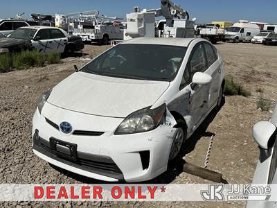 2015 Toyota Prius Hybrid 4-Door Hatch Back