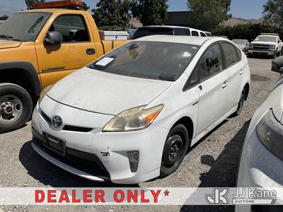 2013 Toyota Prius 4-Door Hybrid Sedan