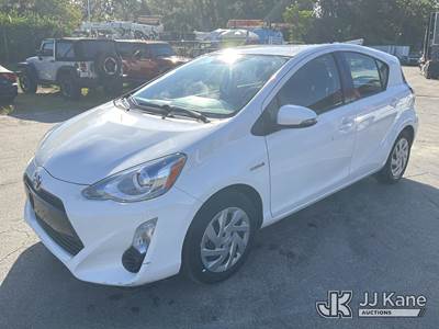 2015 Toyota Prius 4-Door Hatch Back