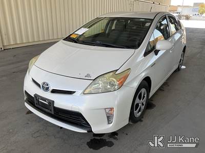 2013 Toyota Prius 4-Door Hatch Back