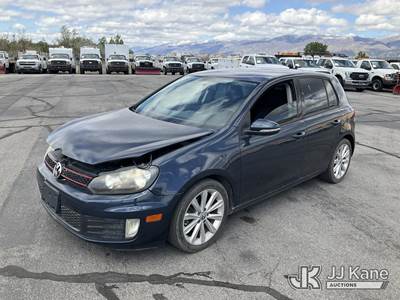 2012 Volkswagen Golf 4-Door Hatch Back