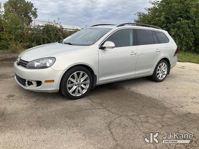 2011 Volkswagen Jetta SportWagen 2.0L TDI 4-Door Station Wagon