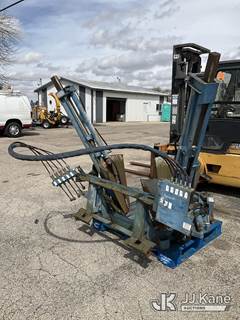 Caretree-Tree Spade w/ hydraulic stabilizer