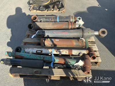 (2 Pallets) Hydraulic Cylinders (Used ) NOTE: This unit is being sold AS IS/WHERE IS via Timed Auction and is located in Jurupa Valley
