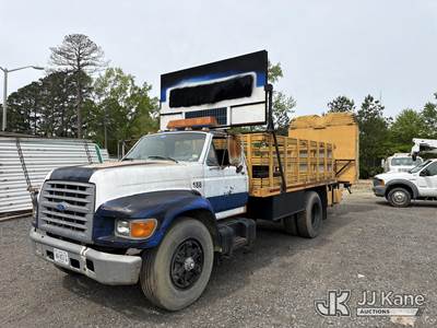 1995 Ford F800 Attenuator Truck