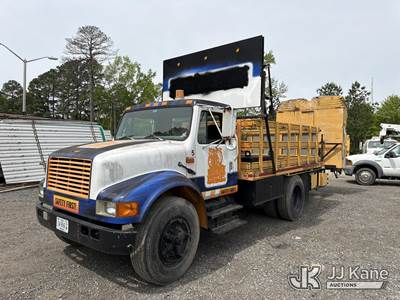 1996 International 4700 Attenuator Truck