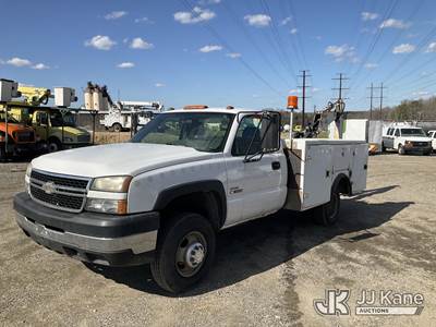 2007 Chevrolet Silverado 3500 4x4 Backhoe Truck