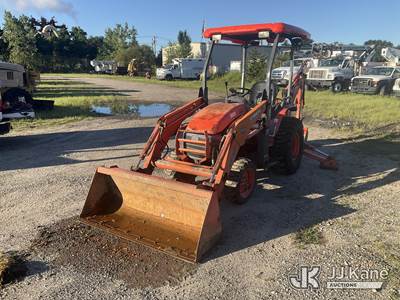 2015 Kubota B26 Mini Tractor Loader Backhoe