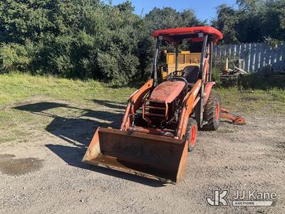 2014 Kubota B26 4x4 Mini Tractor Loader Backhoe