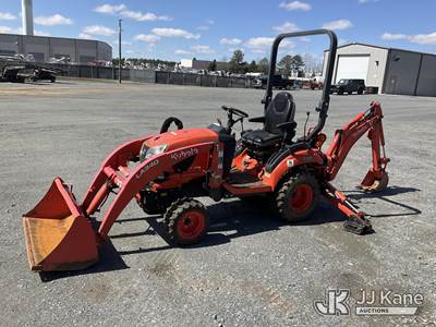 2021 Kubota LA340 Mini Tractor Loader Backhoe