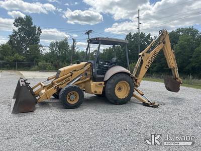 New Holland 555E 4x4 Tractor Loader Backhoe
