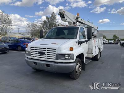 Altec AA28D, 35 ft, Telescopic Bucket Truck