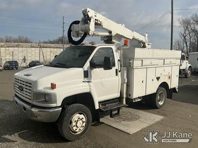 Altec AT37G, 42 ft, Articulating & Telescopic Bucket Truck