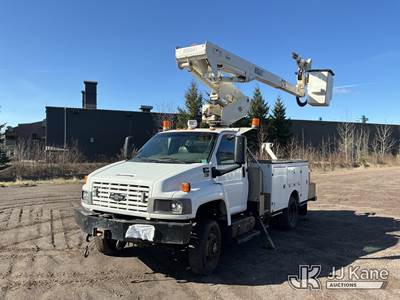 Versalift VST-40I, 45 ft, Articulating & Telescopic Material Handling Bucket Truck