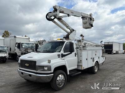 Altec AT37G, 42 ft, Articulating & Telescopic Bucket Truck