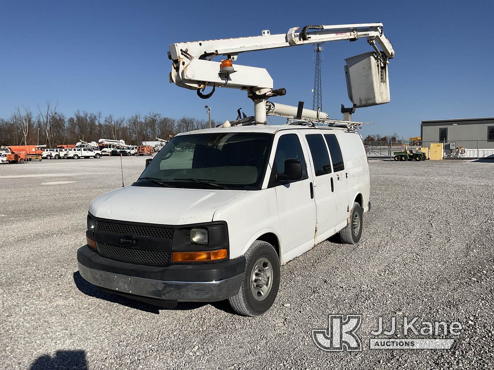 2007 Duralift DVS29, 34 ft, Telescopic NonInsulated Bucket Van For