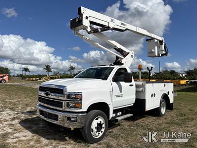 Versalift SST40EIH-02, 45 ft, Articulating & Telescopic Bucket Truck