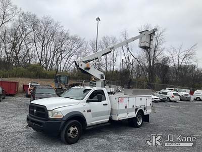 Versalift TEL29N02, 350 Lb 34 ft, Telescopic Non-Insulated Bucket Truck