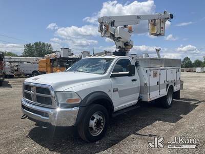 Altec AT200A, 35 ft, Telescopic Non-Insulated Bucket Truck