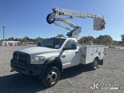 Altec AT37G, 42 ft, Articulating & Telescopic Bucket Truck