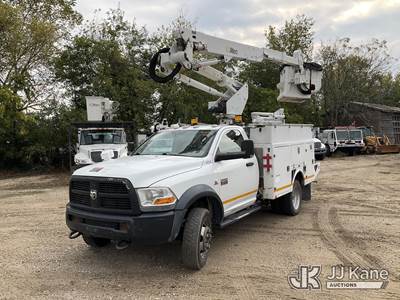 Altec AT37-G, 42 ft, Articulating & Telescopic Bucket Truck