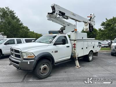 Altec AT40M, 45 ft, Articulating & Telescopic Material Handling Bucket Truck