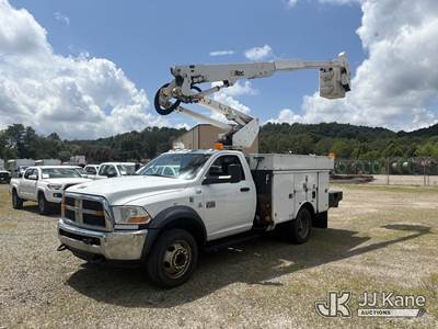 Altec AT37-G, 42 ft, Telescopic Insulated Bucket Truck