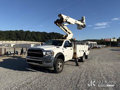 Altec AT41M, 45 ft, Articulating & Telescopic Material Handling Bucket Truck
