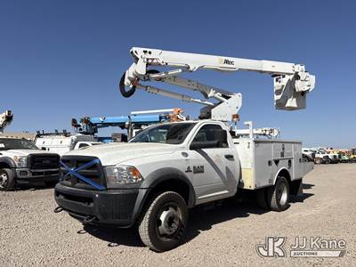 Altec AT40G, 45 ft, Articulating & Telescopic Bucket Truck