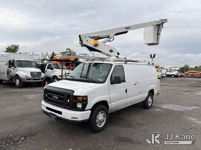 Versalift VANTEL29-01, 34 ft, Telescopic Non-Insulated Bucket Van