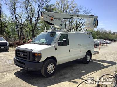 Versalift VANTEL29IH, 34 ft, Telescopic Insulated Bucket Van