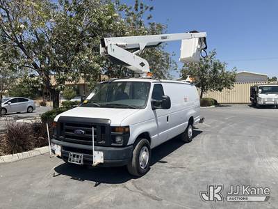 Versalift VANTEL29IH, 300 Lb 29 ft, Telescopic Bucket Truck