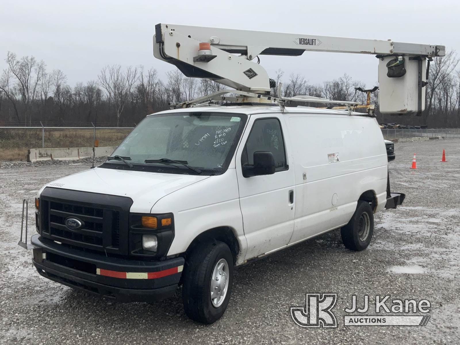 2009 Versalift VANTEL29, 34 ft, Telescopic NonInsulated Bucket Van For